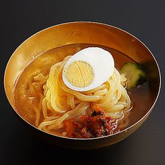 名物!こだわりの一口冷麺