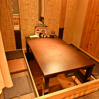 少人数からご利用いただける掘り炬燵席。