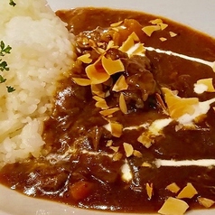 とろとろ牛スジ煮込みカレー