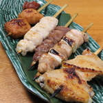 炭火を使用した定番焼き鳥がズラリ！