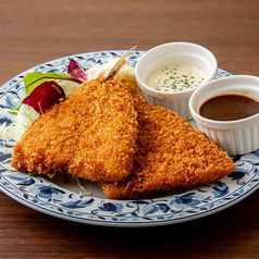 特大アジフライ～デミグラスとタルタル添え～