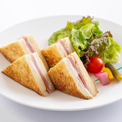 グリュイエールチーズとボンレスハムのクロックムッシュ