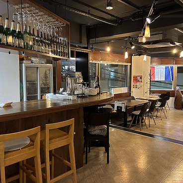 ぼんしゃんす 浦和駅前店の雰囲気1