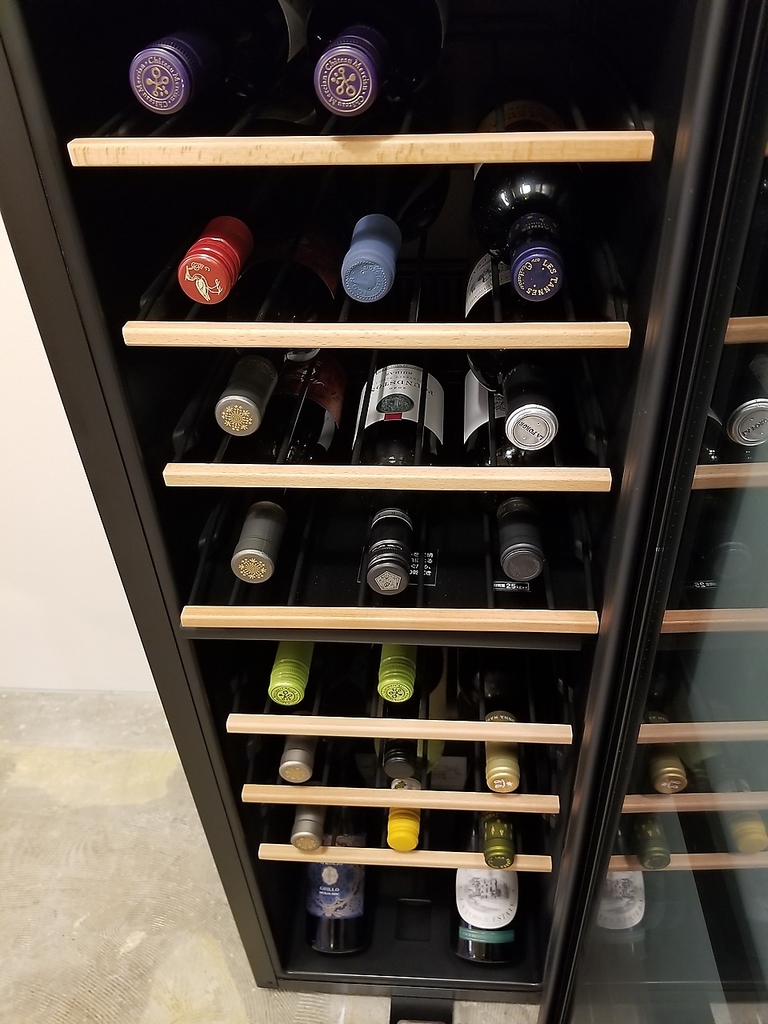 ワイン各種あります☆彡お好みのワインに出会えるかも！？赤/白/オレンジ