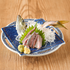 活け鯵姿造り979円