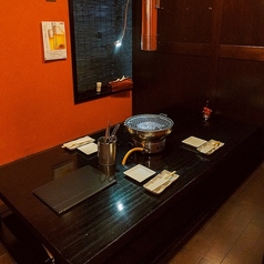 様々なシーンでご利用いただける個室は、最大６様まで着席可能で、女子会や誕生日会におススメ◎気の置けない仲間とテーブルを囲んで特別な時間をお過ごし頂けます◎個室席は当店でも人気の高い席となりますので、お早めにご予約ください。ひので一同お待ちしております。