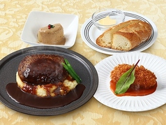 こだわりメイン2皿！心を満たすランチメニュー