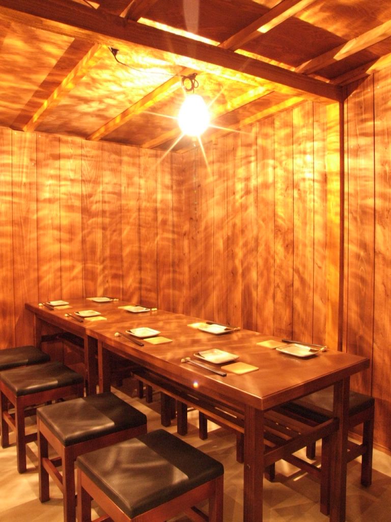 ガラス張りの雰囲気◎個室は21名様まで※写真は系列店