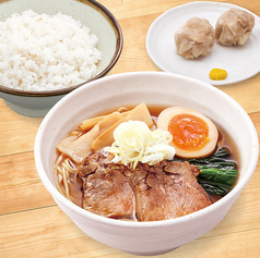 炙り牛たんチャーシュー醤油らーめん定食