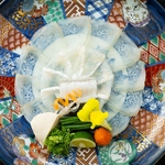 大分のブランド魚「関さば」「関あじ」、上品な味わいの「城下カレイ」や「ハモ」などを味わえます。