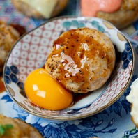 １本１本丁寧に串打ちした「焼き鳥」つくね料理！