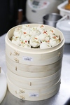 中国の有名料理店「シンヨー」の6代目シェフがつくる具材にこだわった本格餃子！