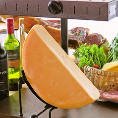 とろーりとろけるハイジのチーズ！『ラクレットチーズ』の写真