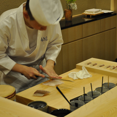 東京の鮨好きが集まる店