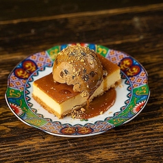ＮYチーズケーキ キャラメルソースがけ エスプレッソアイスのせ