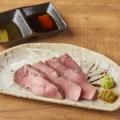 熟成厚切り牛タン刺し