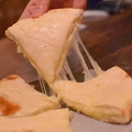 料理メニュー写真 チーズナン