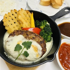 【Eランチ】モッツアレラチーズハンバーグ