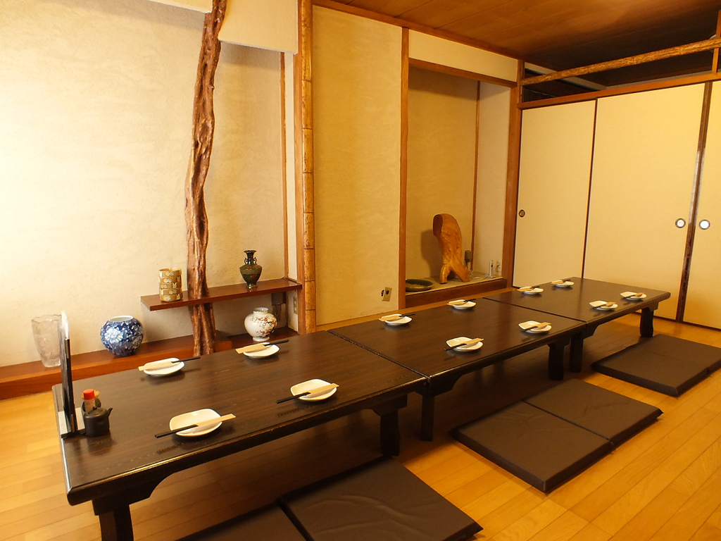 最大30名様迄ご利用可能な2Fの個室宴会場は8名様～貸切可能です！！ご相談ください★