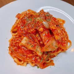 淡路島産たまねぎとベーコンのアラビアータパスタ