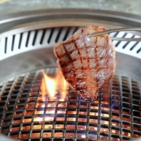 臨場感が楽しめるカウンター席がおすすめです。