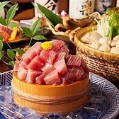 南越谷エリアでのご宴会なら是非『魚○御殿』をご利用ください。最大100名様以上ご利用いただける個室を完備しております。貸切は100名様までご案内が可能です。宴会コースは当店名物のマグロを使用したコースを各種ご用意！！2名様からご利用可能となっております！全席完全個室完備【個室確約】