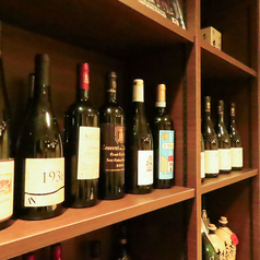 【アクセス便利なロケーション】栄駅から徒歩2分の好立地に位置する「SBAE」は、仕事終わりの急な飲み会や二次会・三次会にピッタリ！深夜まで営業しており、遅い時間の集まりにも最適です。是非お気軽にご相談ください♪