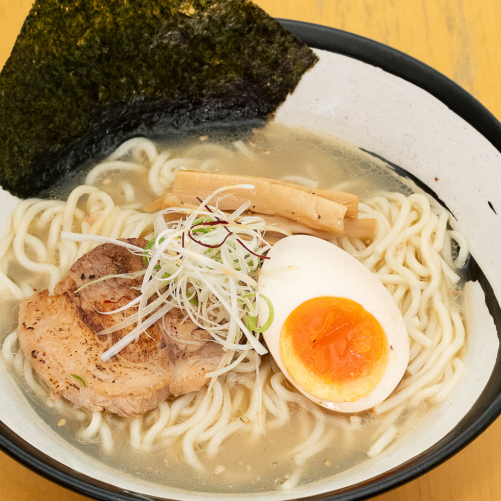 当店人気メニューのラーメンもお楽しみ下さい♪