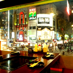 お好み焼き 食べ飲み放題 とらぢゅう 新宿東口店の雰囲気3