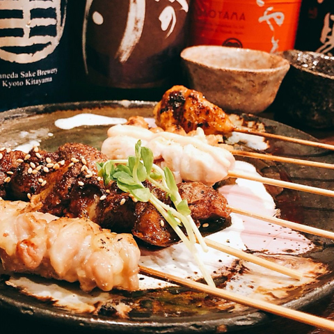 お酒が進む香ばしい串焼きと焼鳥