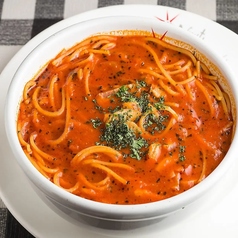 真夜中のスパゲティ　Tomato and Garlic Soup Based Spaghetti With Squid