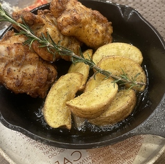 鶏手羽元とじゃがいものローズマリー風