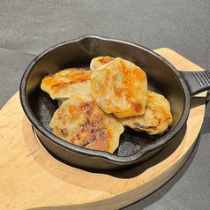 鉄板焼きニラ饅頭