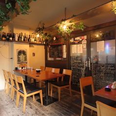 【テラス席:~12名席】最大12名様まで、テラス席の貸切利用も承ります。周りを気にせずご宴会いただけるので、職場の宴会や忘新年会・歓送迎会などの各種ご宴会にも最適です。