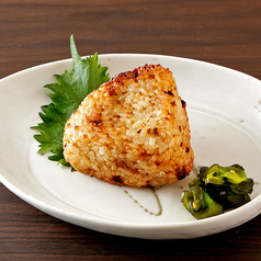 軍鶏そぼろの焼きおにぎり