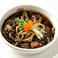 イカスミのスープスパゲティ　Squid ink Soup Based Spaghetti