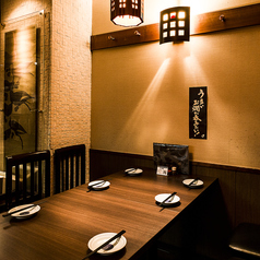 2名様から4名様までの広々としたテーブル。