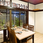 広々とした空間はどなたにも過ごしやすい雰囲気。様々なタイプのお席で幅広いシーンにマッチします◎