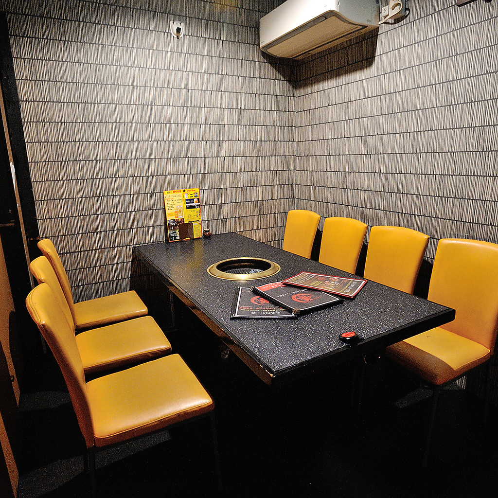 ゆったり過ごせる個室をご用意♪有名人やスポーツ選手もお忍びでご来店される隠れた名店♪