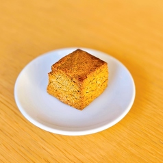 紅茶とレモンスコーン1個