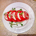 料理メニュー写真 モッツァレラチーズ　トマト
