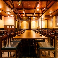 ゆったり落ち着けるフロア席できのことジビエを♪