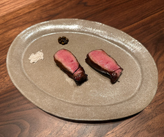 自社で熟成する牛タンステーキ