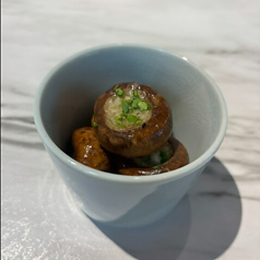 スペインで食べたマッシュルームとニンニクオイルの鉄板焼き