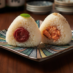 おにぎり(梅・鮭)