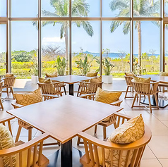 【テーブル席】※4名様用がけのテーブル席を12卓ご用意しております。