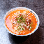 晩ご飯に♪キムチ・自家製スープ・創作サラダ・お食事・スイーツまでサイドメニューの豊富さも魅力◎