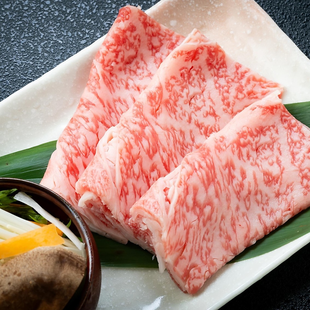 風味豊かでまろやかな味わいが特長的な「豊後牛」もお楽しみいただけます。上質な旨みをご堪能あれ。