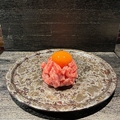 料理メニュー写真&nbsp;黒毛和牛ロース炙りユッケ