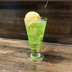 大人のメロンクリームソーダ/大人のラムネフロート　各